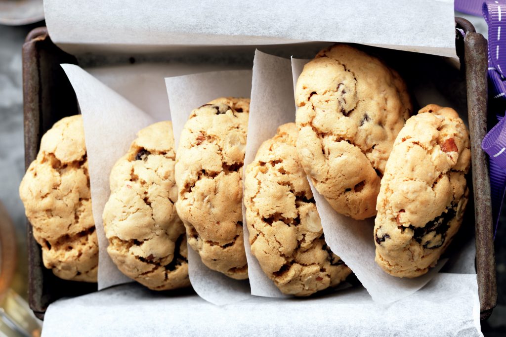 Biscuits aux flocons d'avoine, noix de pécan et raisins