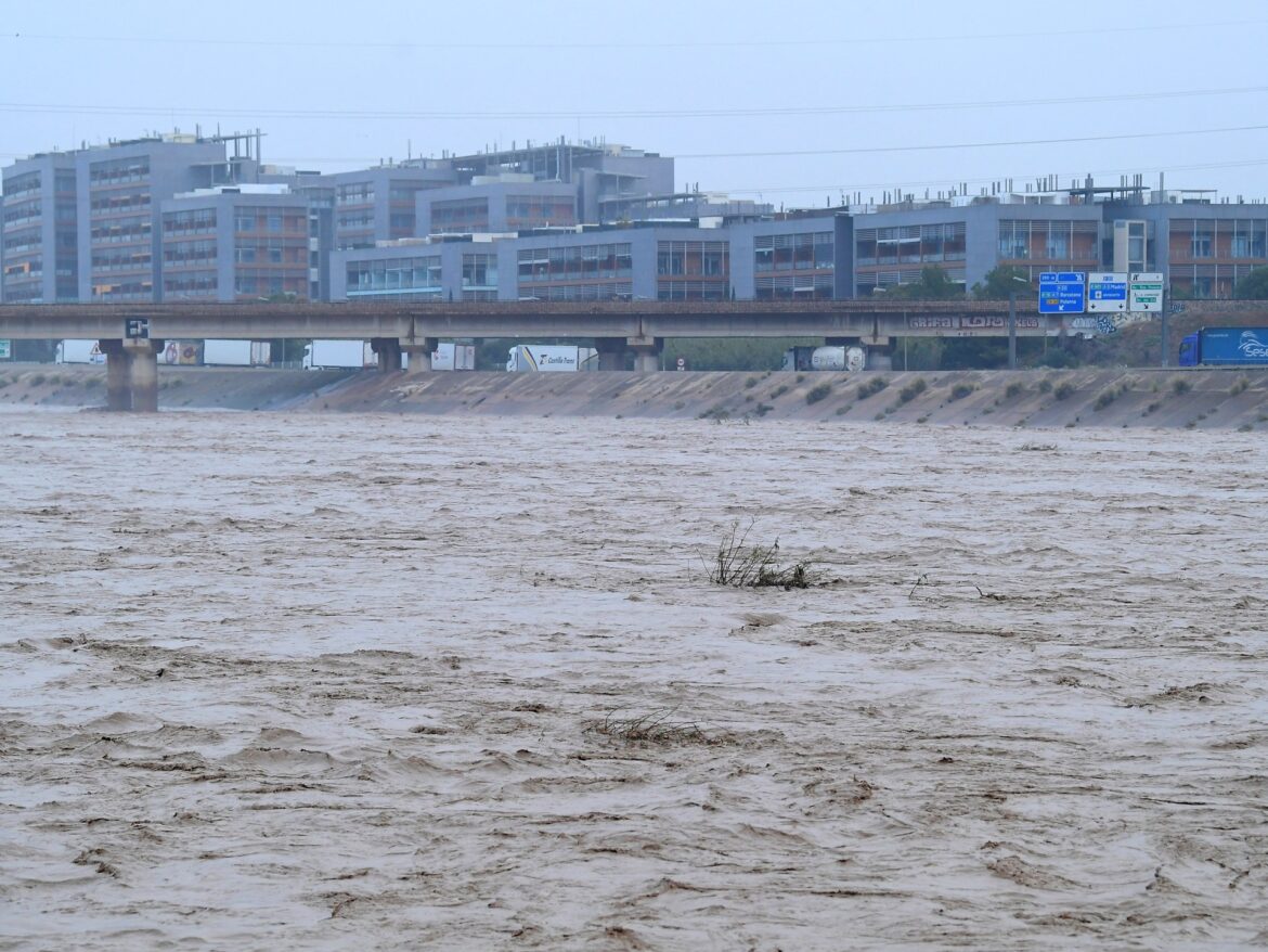 Inondations en Espagne : 10 000 soldats déployés à Valence