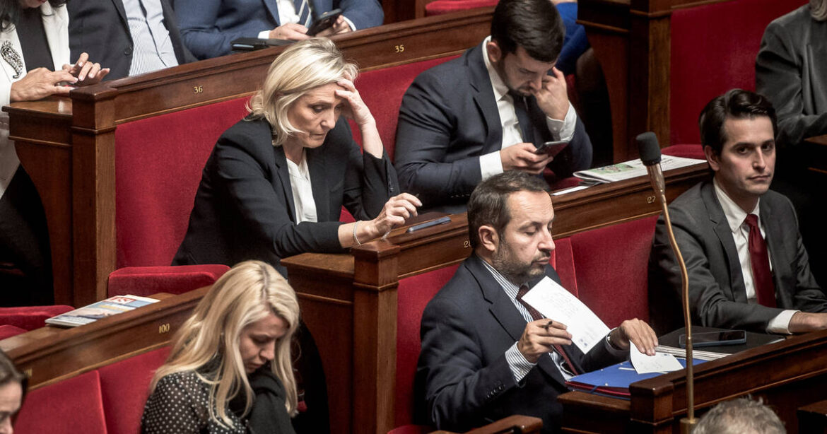 Le Rassemblement national évoque la censure du gouvernement