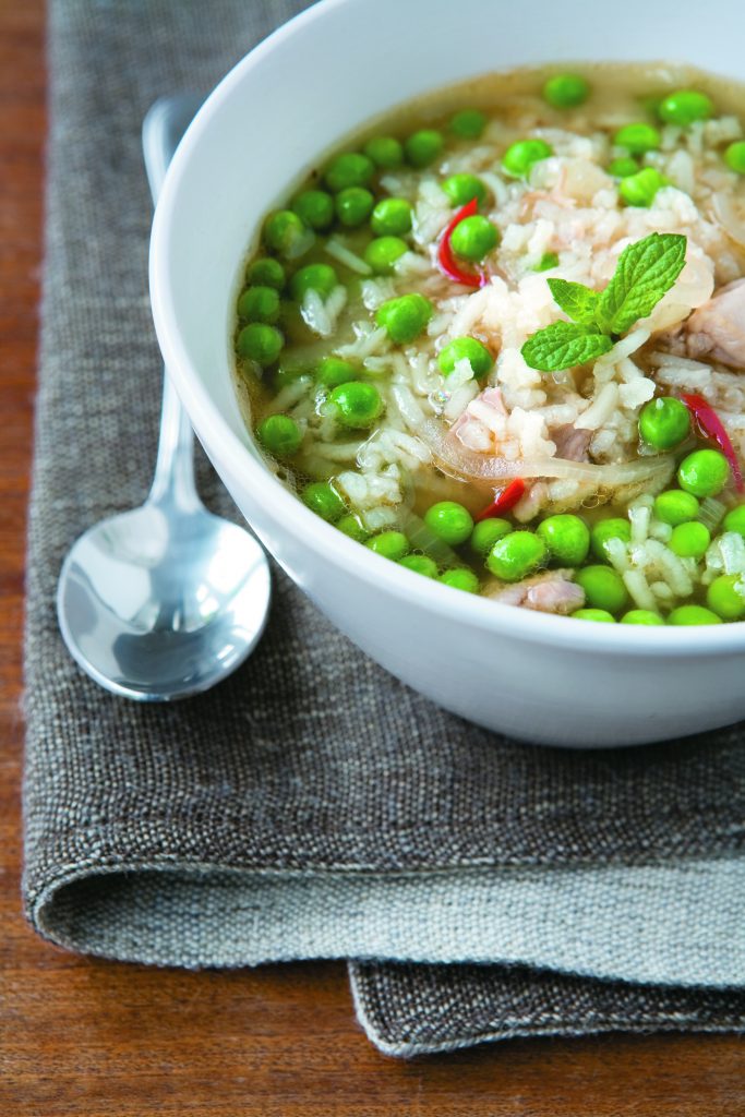 Poulet poché aux saveurs citronnées et menthe épicée