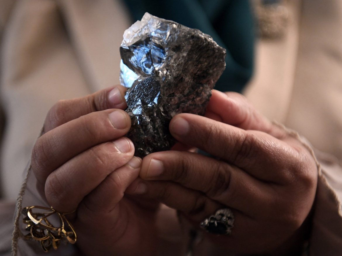 Une entreprise omanaise remplace Alrosa dans le diamant en Angola