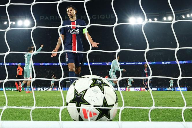 Le Brésilien Marquinhos, n’y aura rien changé… Malgré un bon match du défenseur du PSG, mercredi 6 novembre, les Parisiens ont payé cher leurs erreurs et se sont inclinés devant l’Atlético de Madrid en Ligue des champions. « Des fois on fait des erreurs en Ligue 1, on n’est pas sanctionnés, mais là il y a des grands joueurs, et derrière on est pénalisés », a réagi le Parisien au micro de Canal+.