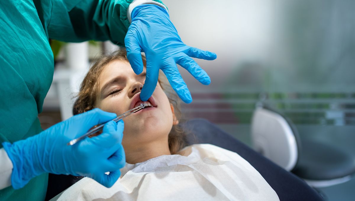 Les 3-24 ans auront droit à un bilan gratuit chez le dentiste chaque année à partir de 2025