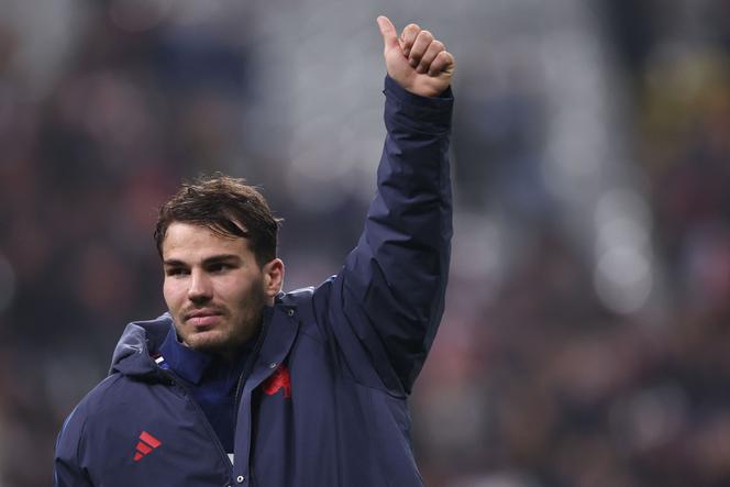 Antoine Dupont, longuement acclamé par le public du Stade de France, après la victoire des Bleus contre le Japon (52-12), le 9 novembre 2024.