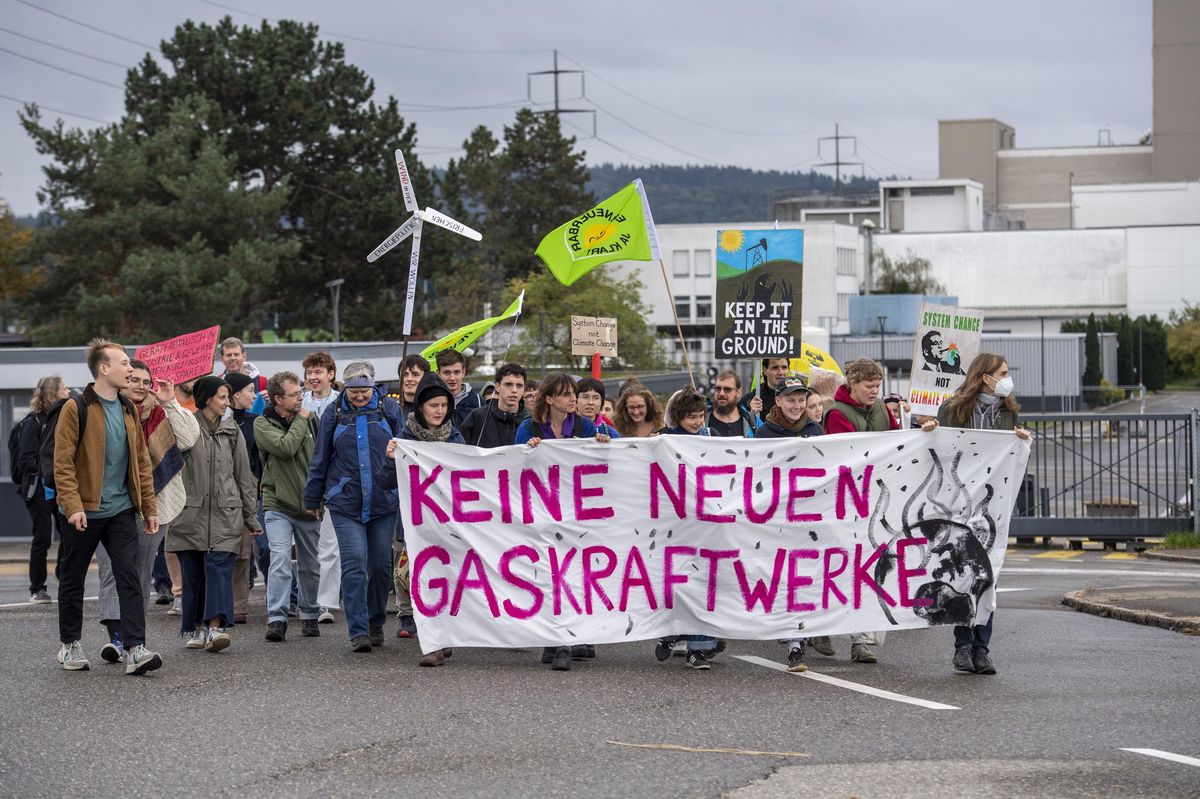 Protest contre le construction d'une centrale à gaz et à pétrole à Birr AG en octobre 2022