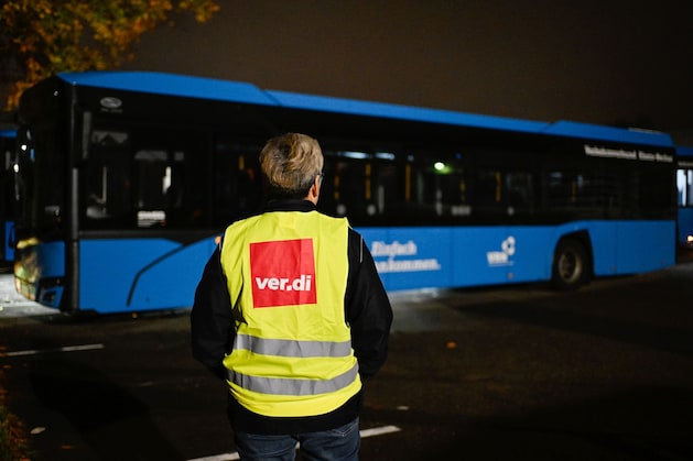 Des bus restent dans les dépôts en Schleswig-Holstein.