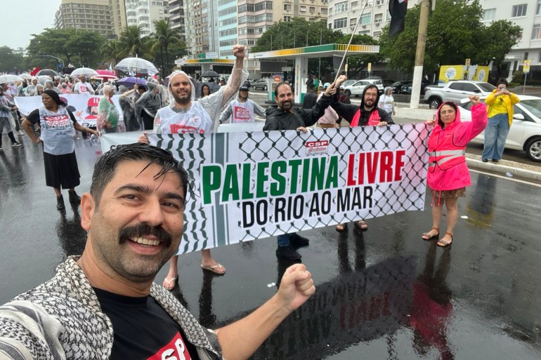 Des manifestants brésiliens expriment leur soutien à la Palestine