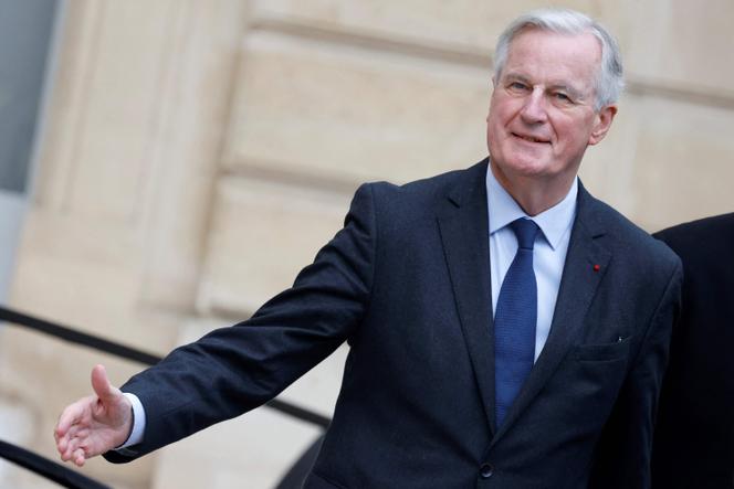 Le premier ministre, Michel Barnier, quitte l’Elysée, à Paris, le 13 novembre 2024.