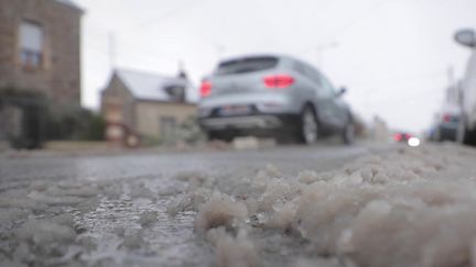 Ille-et-Vilaine : les routes enneigées surprennent les Bretons