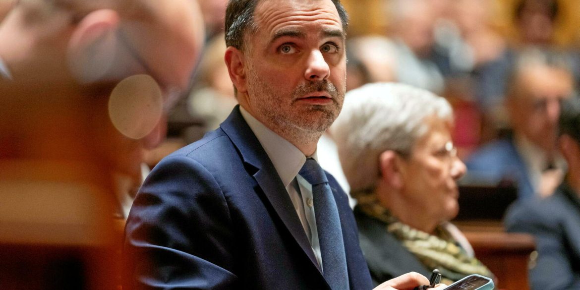 Budget 2025 : Laurent Saint-Martin met en garde contre la censure