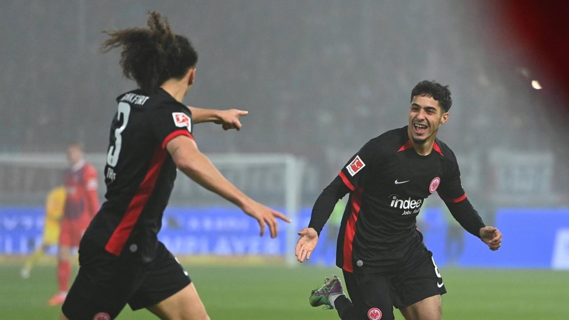 Eintracht Frankfurt surclasse Heidenheim en Bundesliga